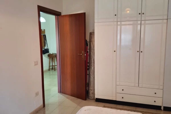 Shtepi me qera Apartament ne Tirane, 1+1, Mobilimi E mobiluar, Pagesa 55,000  Leke.