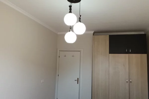 Shtepi me qera Apartament ne Tirane, 1+1, Mobilimi E mobiluar, Pagesa 50,000  Leke.