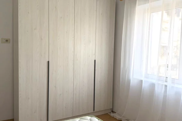 Shtepi me qera Apartament ne Tirane, 1+1, Mobilimi E mobiluar, Pagesa 48,000  Leke.