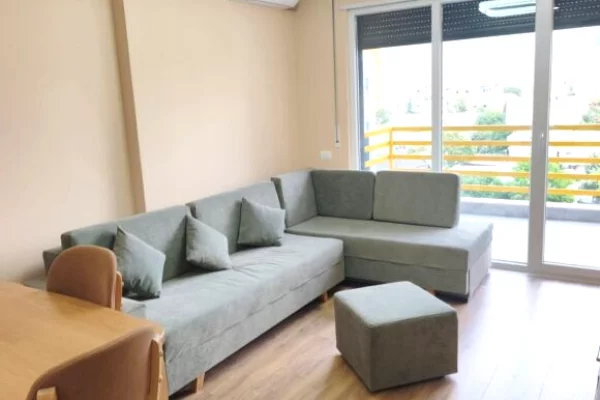 Shtepi me qera 1+1 ne Tirane - 50,000 Leke
