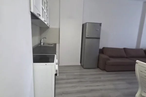 Shtepi me qera Apartament ne Tirane, 1+1, Mobilimi E mobiluar, Pagesa 55,000  Leke.