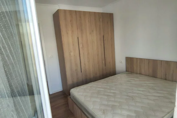 Shtepi me qera Apartament ne Tirane, 1+1, Mobilimi E mobiluar, Pagesa 500  Euro.