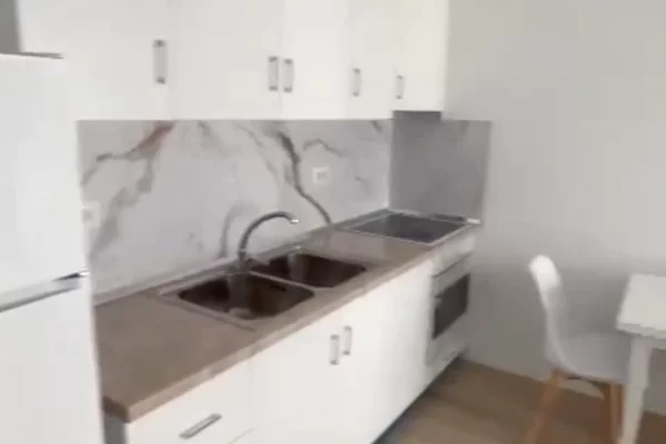 Shtepi me qera Apartament ne Tirane, 1+1, Mobilimi E mobiluar, Pagesa 400  Euro.