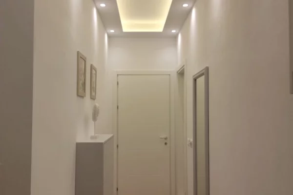 Shtepi me qera Apartament ne Tirane, 1+1, Mobilimi E mobiluar, Pagesa 550  Euro.