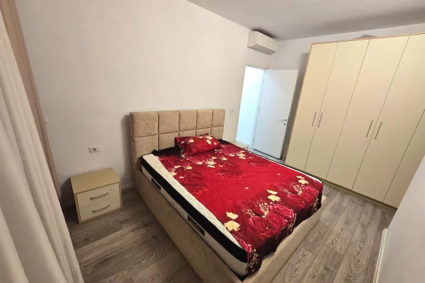 Shtepi me qera Apartament ne Tirane, 1+1, Mobilimi E mobiluar, Pagesa 60,000  Leke.
