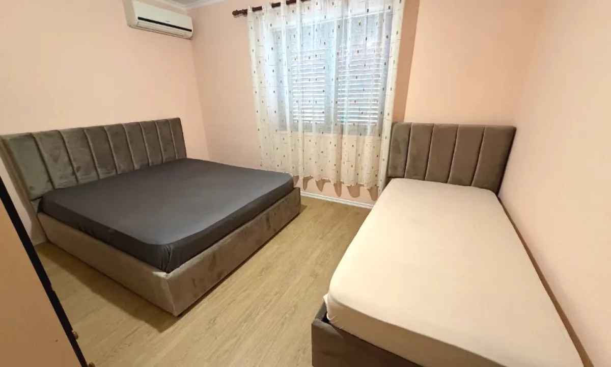 Shtepi me qera Apartament ne Tirane, 1+1, Mobilimi E mobiluar, Pagesa 55,000  Leke.
