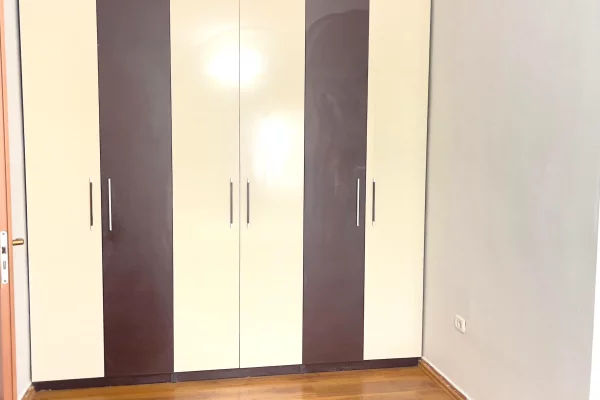 Shtepi me qera Apartament ne Tirane, 1+1, Mobilimi E mobiluar, Pagesa 50,000  Leke.