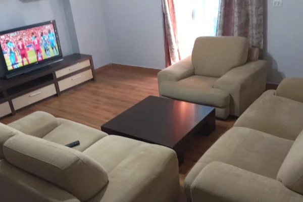 Shtepi me qera Apartament ne Tirane, 1+1, Mobilimi E mobiluar, Pagesa 50,000  Leke.
