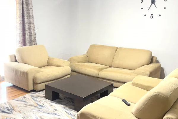 Shtepi me qera Apartament ne Tirane, 1+1, Mobilimi E mobiluar, Pagesa 50,000  Leke.