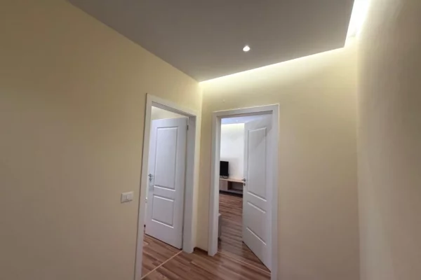 Shtepi me qera Apartament ne Tirane, 1+1, Mobilimi E mobiluar, Pagesa 45,000  Leke.