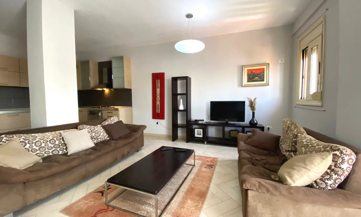 Shtepi me qera Apartament ne Tirane, 2+1, Mobilimi E mobiluar, Pagesa 55,000  Leke.