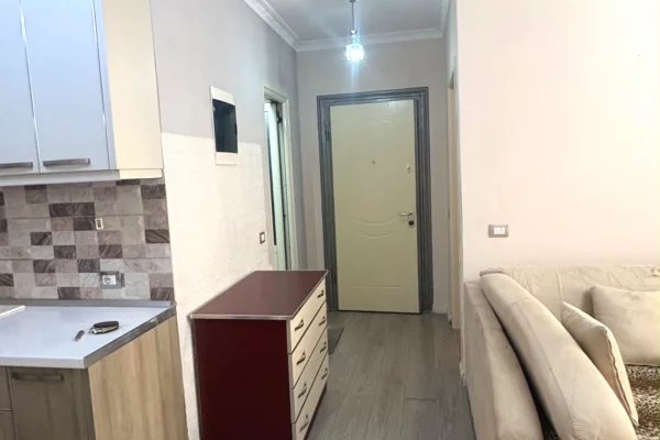 Shtepi me qera Apartament ne Tirane, 2+1, Mobilimi E mobiluar, Pagesa 50,000  Leke.