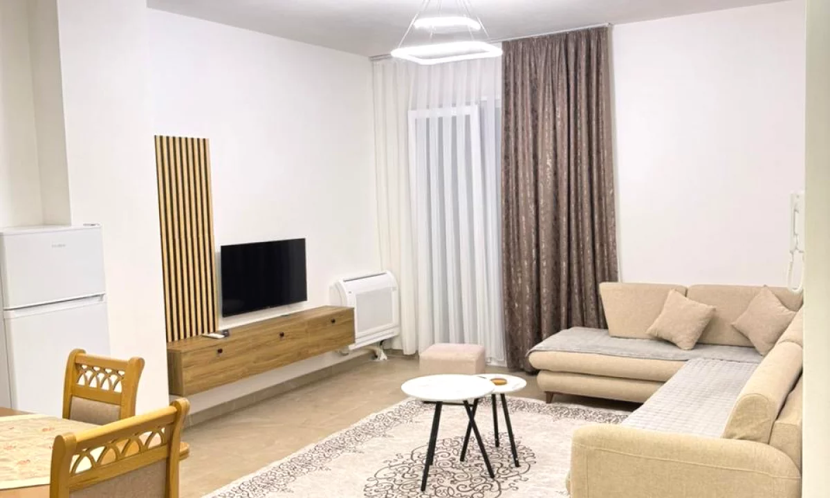 Shtepi me qera Apartament ne Tirane, 1+1, Mobilimi E mobiluar, Pagesa 45,000  Leke.