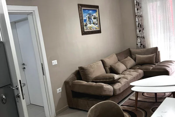 Shtepi me qera Apartament ne Tirane, 1+1, Mobilimi E mobiluar, Pagesa 50,000  Leke.