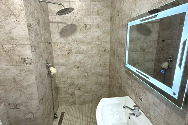 Shtepi me qera Apartament ne Tirane, 1+1, Mobilimi E mobiluar, Pagesa 50,000  Leke.