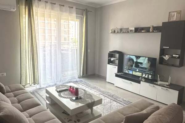 Jepet me qira 2+1+2 Vila L 2 ASTIR 550 mije leke