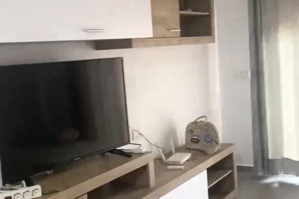 Shtepi me qera Apartament ne Tirane, 1+1, Mobilimi E mobiluar, Pagesa 55,000  Leke.