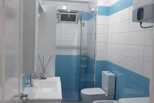Shtepi me qera Apartament ne Tirane, 2+1, Mobilimi E mobiluar, Pagesa 60,000  Leke.