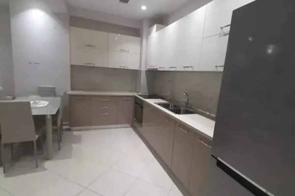 Shtepi me qera Apartament ne Tirane, 2+1, Mobilimi E mobiluar, Pagesa 60,000  Leke.