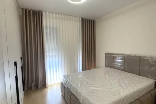 Shtepi me qera Apartament ne Tirane, 1+1, Mobilimi E mobiluar, Pagesa 60,000  Leke.