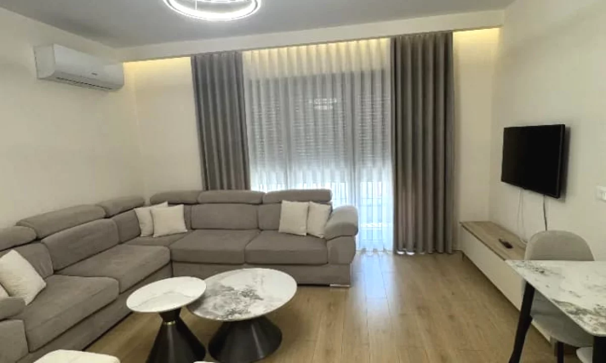 Shtepi me qera Apartament ne Tirane, 1+1, Mobilimi E mobiluar, Pagesa 60,000  Leke.