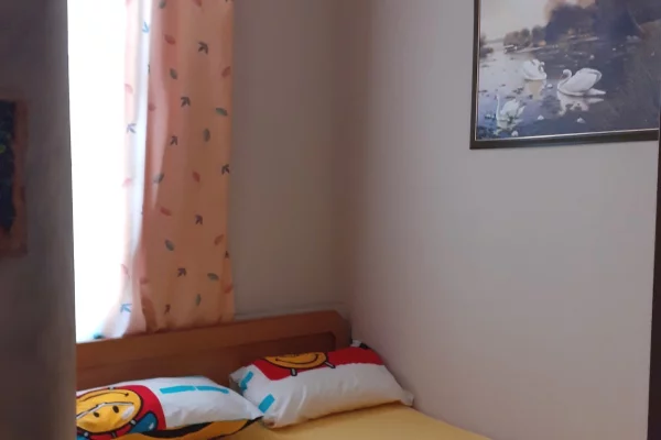 Shtepi me qera Apartament ne Tirane, 2+1, Mobilimi E mobiluar, Pagesa 60,000  Leke.