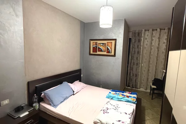 Shtepi me qera Apartament ne Tirane, 2+1, Mobilimi E mobiluar, Pagesa 60,000  Leke.