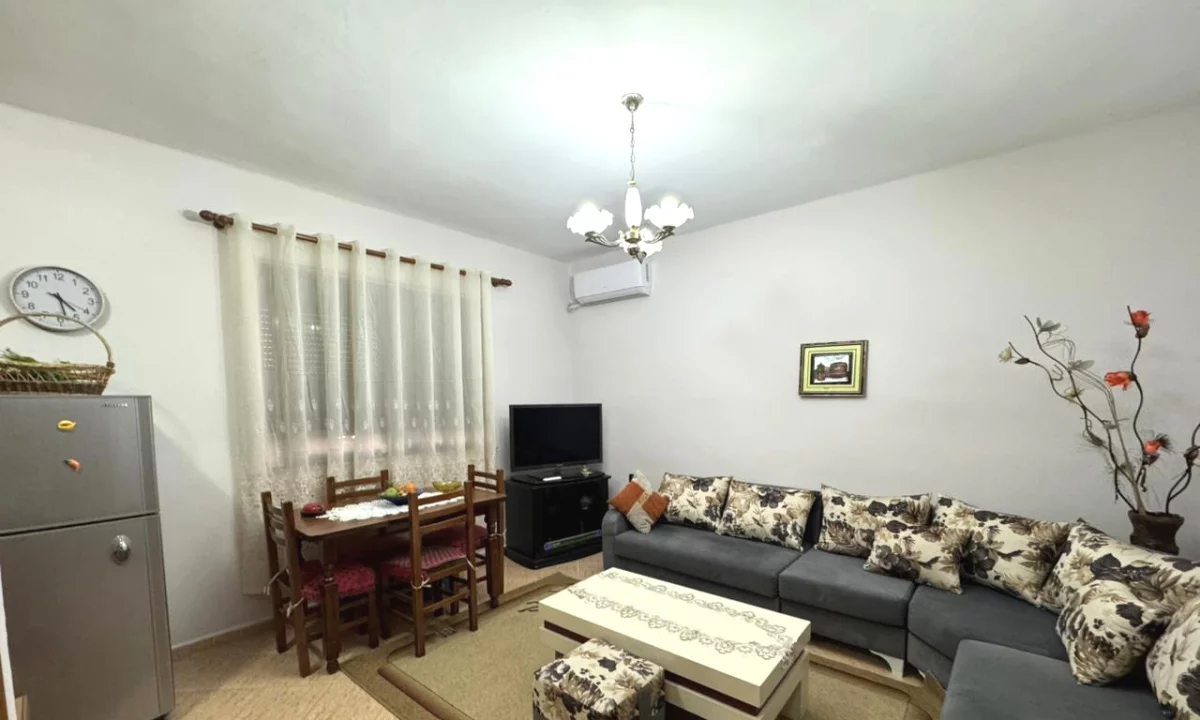 Shtepi me qera Apartament ne Tirane, 2+1, Mobilimi E mobiluar, Pagesa 52,000  Leke.