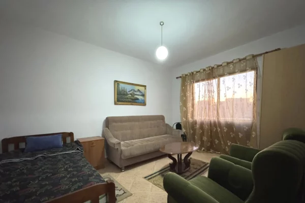 Shtepi me qera Apartament ne Tirane, 2+1, Mobilimi E mobiluar, Pagesa 52,000  Leke.