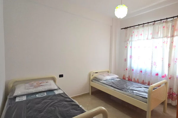 Shtepi me qera Apartament ne Tirane, 2+1, Mobilimi E mobiluar, Pagesa 45,000  Leke.