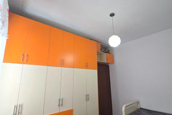 Shtepi me qera Apartament ne Tirane, 2+1, Mobilimi E mobiluar, Pagesa 45,000  Leke.