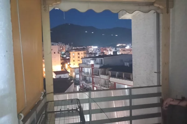 Shtepi me qera Apartament ne Tirane, 2+1, Mobilimi E mobiluar, Pagesa 500  Euro.