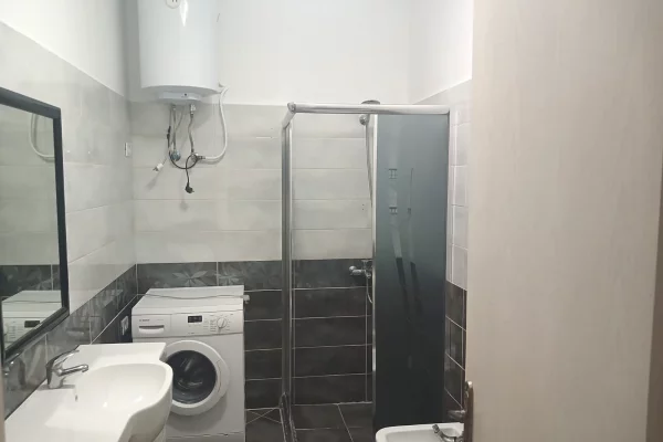 Shtepi me qera Apartament ne Tirane, 2+1, Mobilimi E mobiluar, Pagesa 500  Euro.