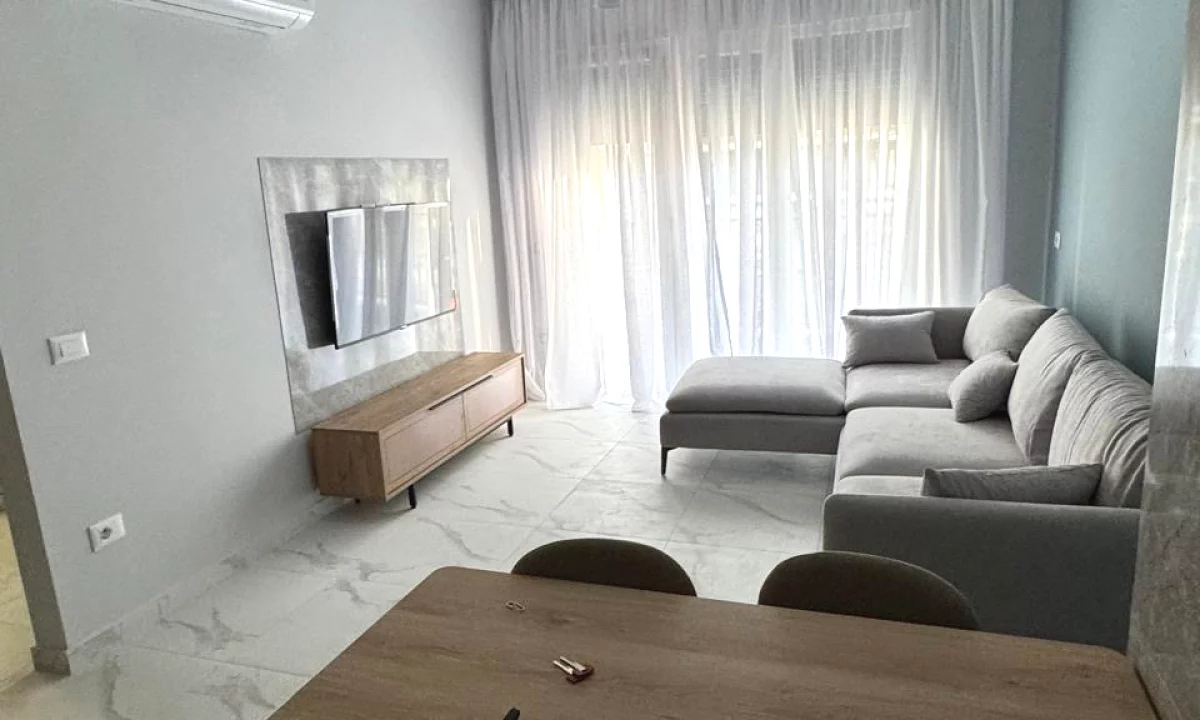 Shtepi me qera Apartament ne Tirane, 1+1, Mobilimi E mobiluar, Pagesa 58,000  Leke.