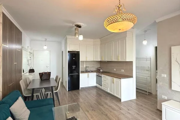 Shtepi me qera Apartament ne Tirane, 2+1, Mobilimi E mobiluar, Pagesa 700  Euro.