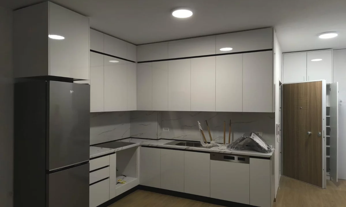 Shtepi me qera Apartament ne Tirane, 3+1, Mobilimi E mobiluar, Pagesa 100,000  Leke.