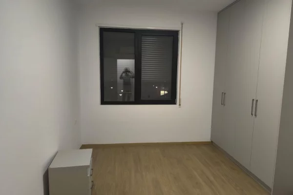 Shtepi me qera Apartament ne Tirane, 3+1, Mobilimi E mobiluar, Pagesa 100,000  Leke.