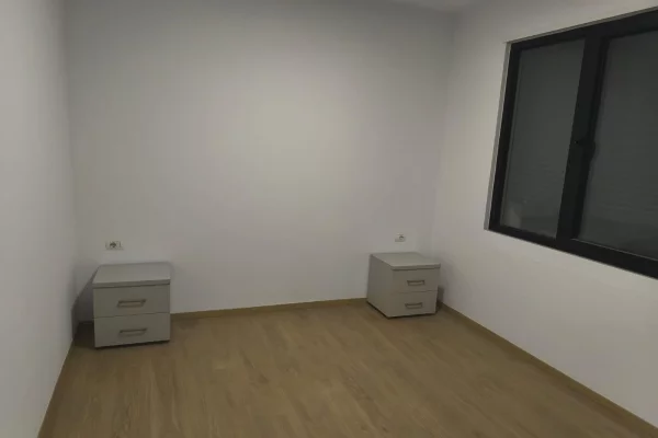 Shtepi me qera Apartament ne Tirane, 3+1, Mobilimi E mobiluar, Pagesa 100,000  Leke.
