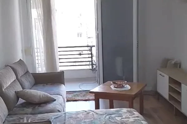 Shtepi me qera Apartament ne Tirane, 1+1, Mobilimi E mobiluar, Pagesa 55,000  Leke.
