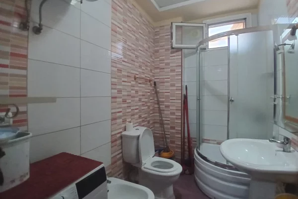 Shtepi me qera Apartament ne Tirane, 1+1, Mobilimi E mobiluar, Pagesa 53,000  Leke.