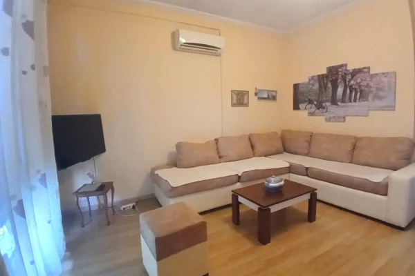 Shtepi me qera Apartament ne Tirane, 1+1, Mobilimi E mobiluar, Pagesa 53,000  Leke.