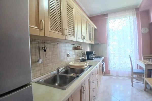 Shtepi me qera Apartament ne Tirane, 1+1, Mobilimi E mobiluar, Pagesa 53,000  Leke.