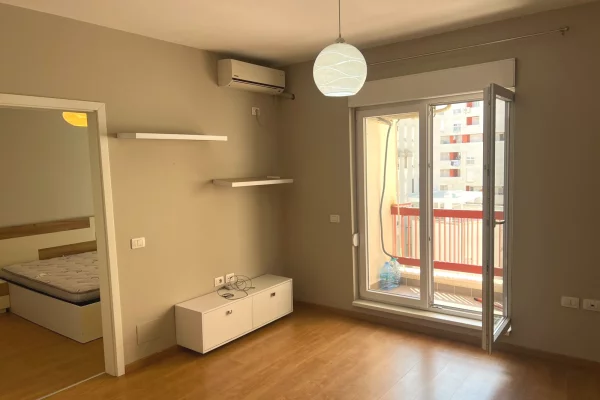 Shtepi me qera Apartament ne Tirane, 1+1, Mobilimi E mobiluar, Pagesa 60,000  Leke.