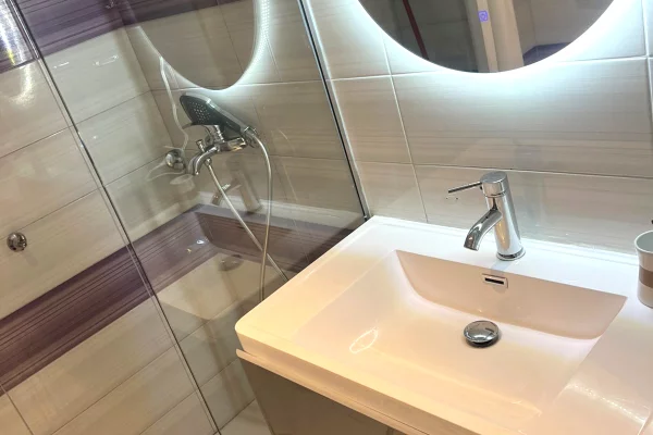 Shtepi me qera Apartament ne Tirane, 1+1, Mobilimi E mobiluar, Pagesa 60,000  Leke.