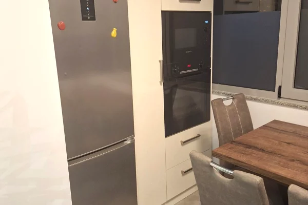 Shtepi me qera Apartament ne Tirane, 1+1, Mobilimi E mobiluar, Pagesa 750  Euro.