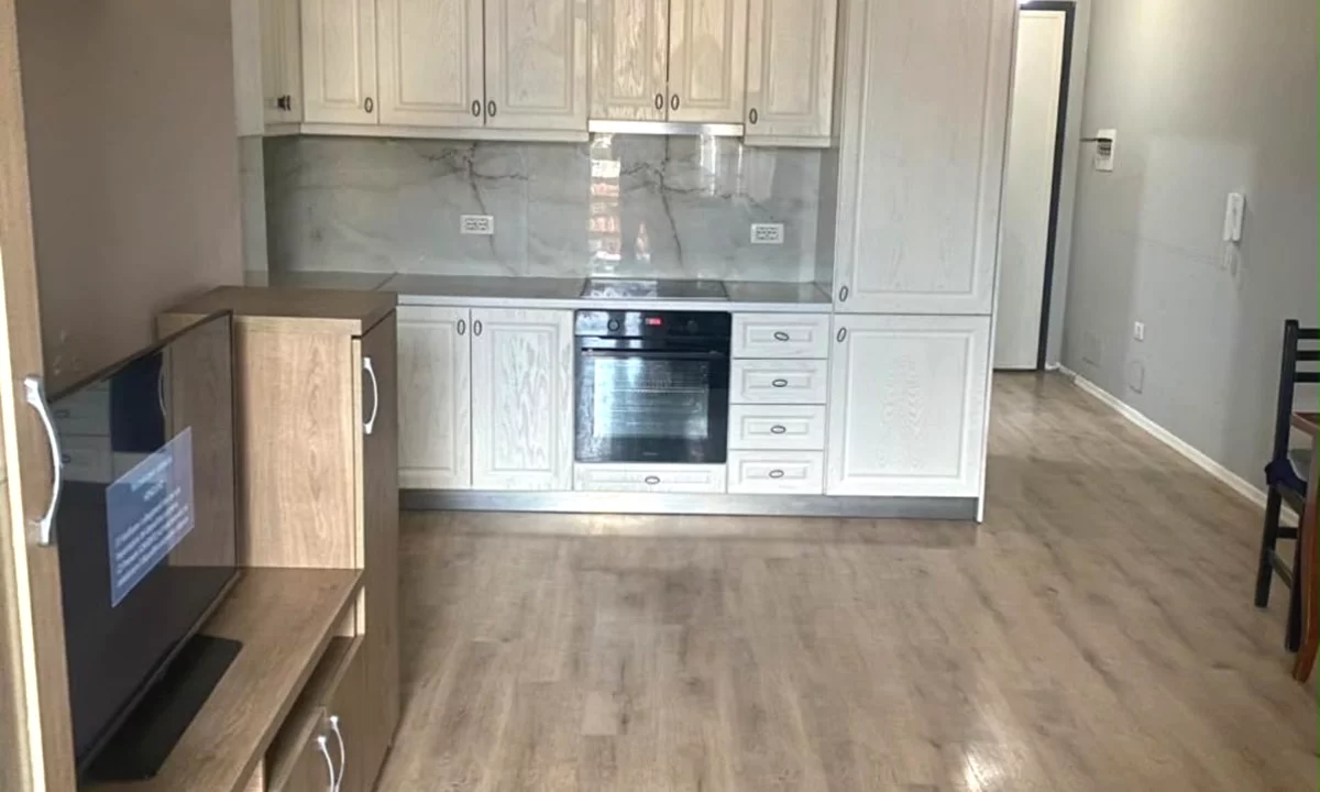 Shtepi me qera Apartament ne Tirane, 1+1, Mobilimi E mobiluar, Pagesa 50,000  Leke.