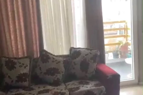 Shtepi me qera Apartament ne Tirane, 1+1, Mobilimi E mobiluar, Pagesa 50,000  Leke.