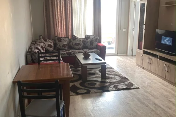 Shtepi me qera Apartament ne Tirane, 1+1, Mobilimi E mobiluar, Pagesa 50,000  Leke.