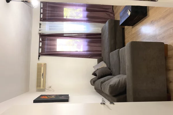 Shtepi me qera Apartament ne Tirane, 2+1, Mobilimi E mobiluar, Pagesa 65,000  Leke.