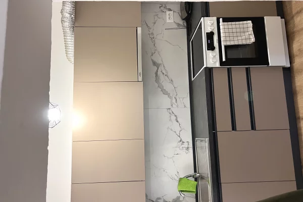 Shtepi me qera Apartament ne Tirane, 2+1, Mobilimi E mobiluar, Pagesa 65,000  Leke.